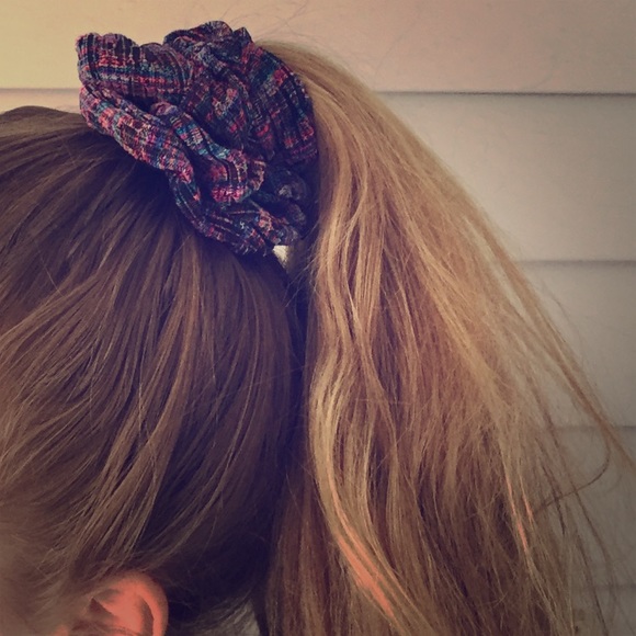 HANDMADE SCRUNCHIES!! - Picture 2 of 4